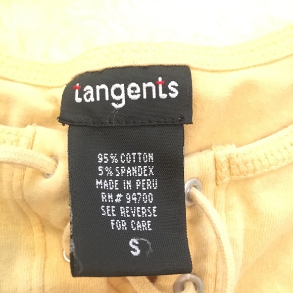 Sleeveless Light Yellow Top - Picture 3 of 3